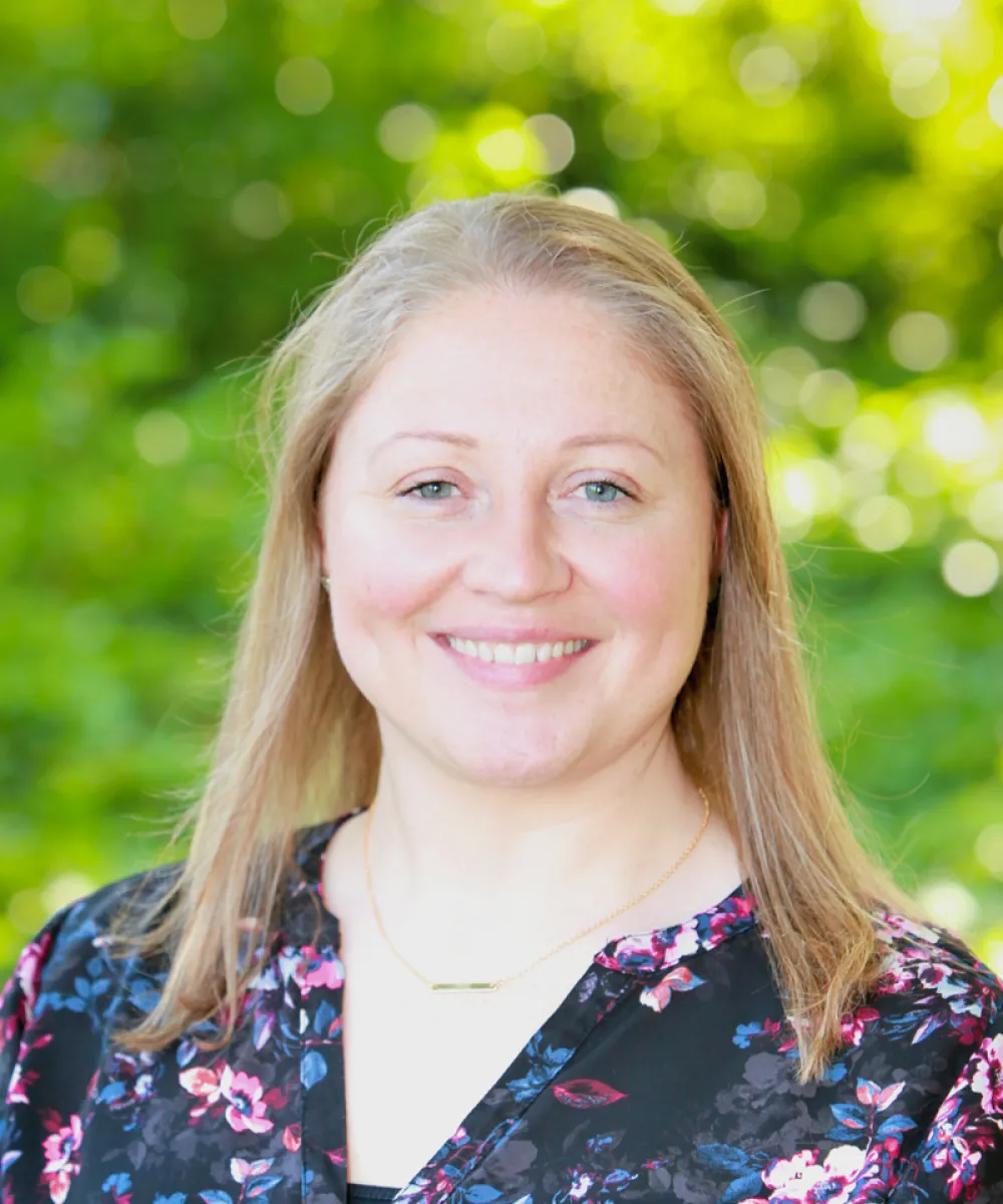 Carrie | Associate Advisor | Wealth Advisors Northwest OR